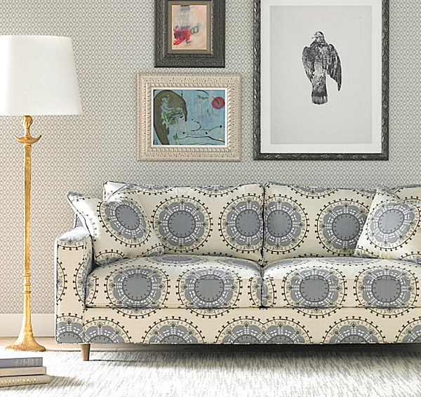 Trang trí ghế sofa bằng vải bọc đẹp và có hoa văn