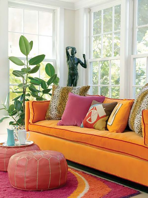 Top xu hướng ghế sofa màu cam xuất hiện khắp nơi vào năm 2022