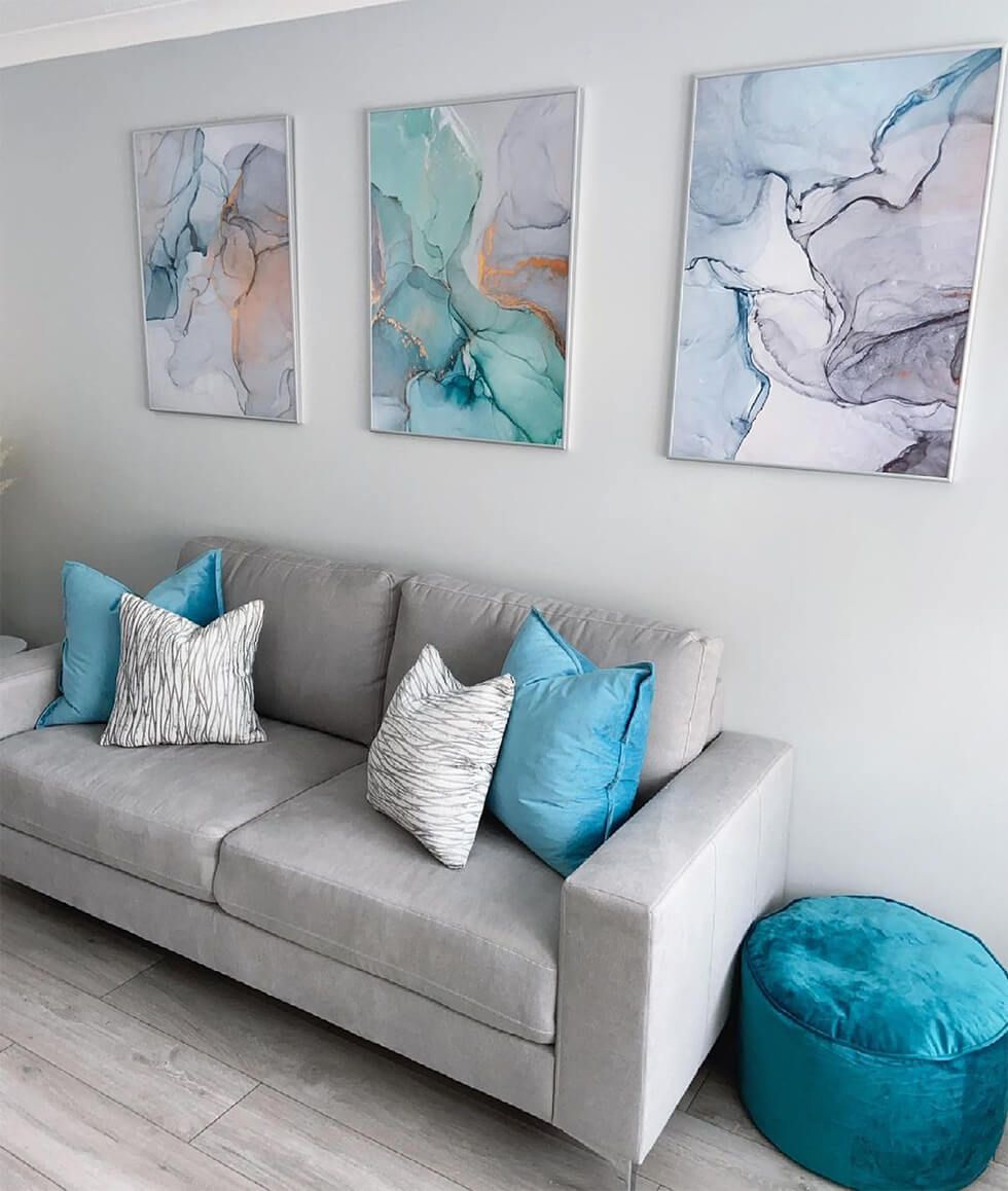 7 cách để tạo phong cách cho phòng khách màu xám và xanh lam của bạn