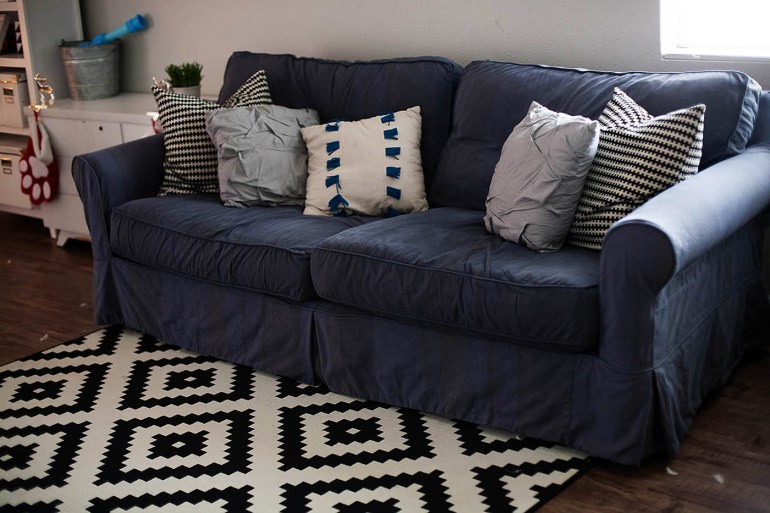 Làm sạch vỏ bọc ghế sofa của bạn với những bước dễ dàng và nhanh chóng