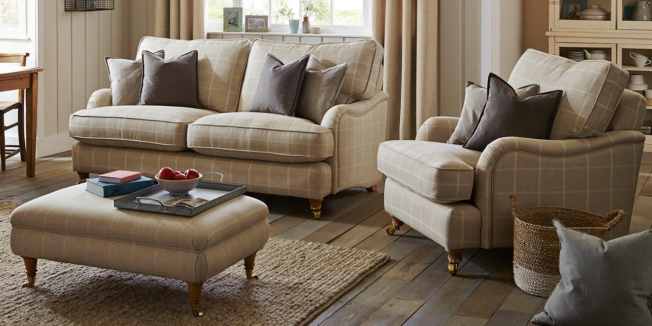 Bọc ghế sofa - Loại ghế tốt nhất cho phòng khách nhỏ