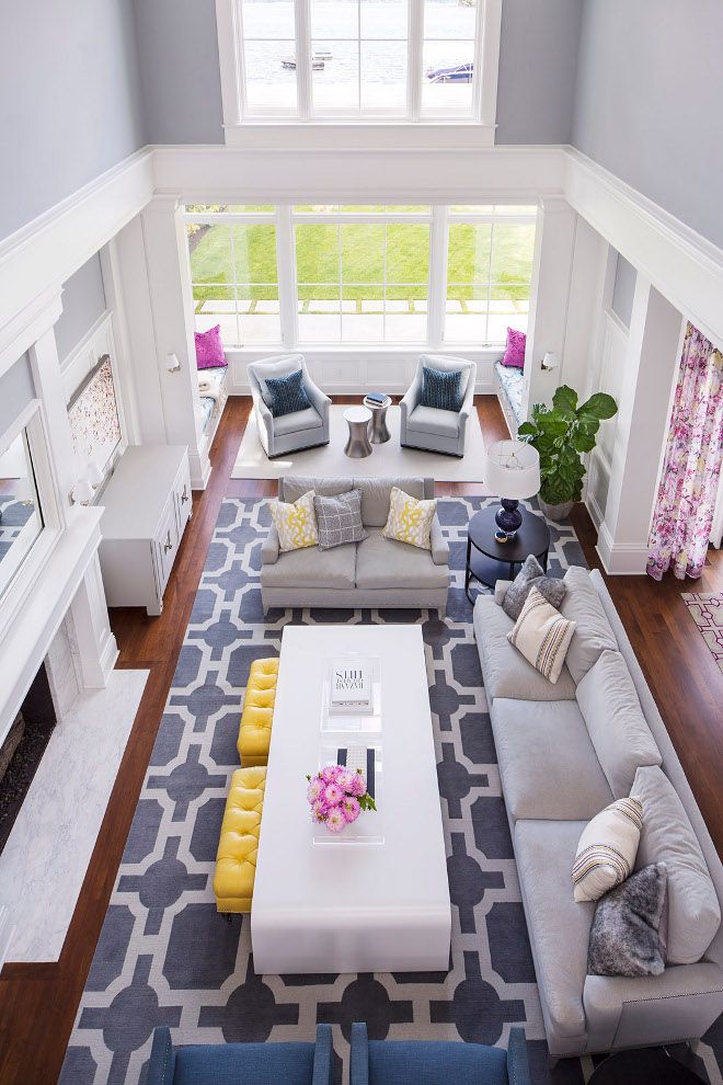 Chọn chất liệu vải bọc ghế sofa phù hợp với không gian phòng khách rộng rãi