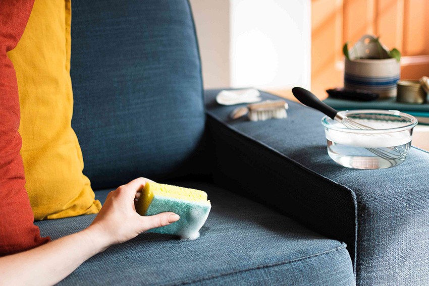 Học cách làm sạch đệm ghế ăn bằng 5 phương pháp dễ dàng 