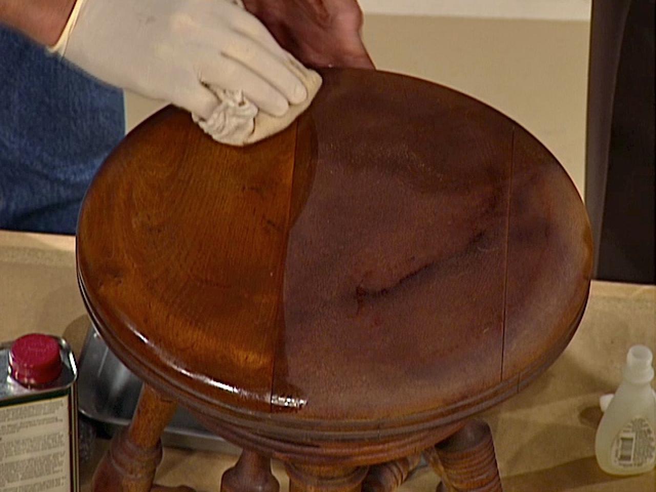 Làm thế nào để làm sạch và bảo quản đồ nội thất bọc ghế cổ