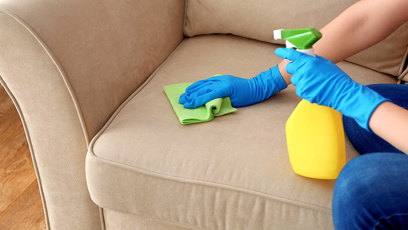 Làm thế nào để loại bỏ mùi hôi lâu ngày của vỏ bọc ghế sofa