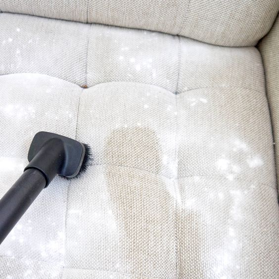 Làm thế nào để loại bỏ vết bẩn nước ngọt trên ghế sofa