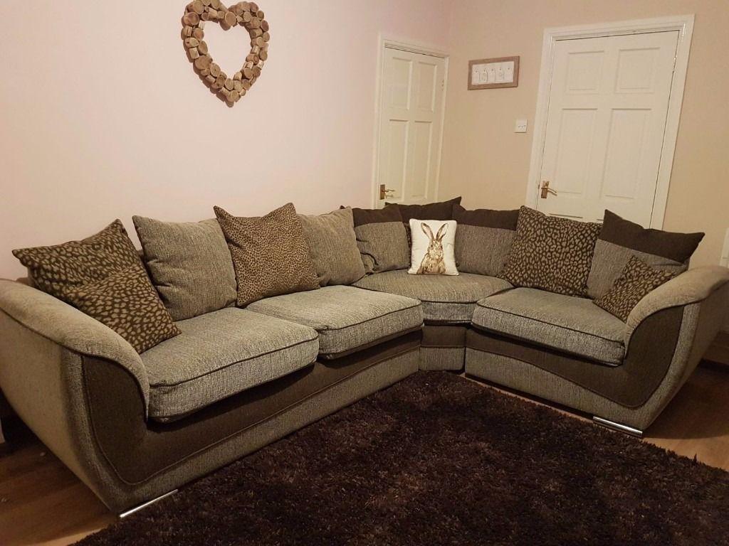 Cách sắp xếp các mẫu ghế sofa đẹp, sang trọng khiến người nhìn phải say đắm