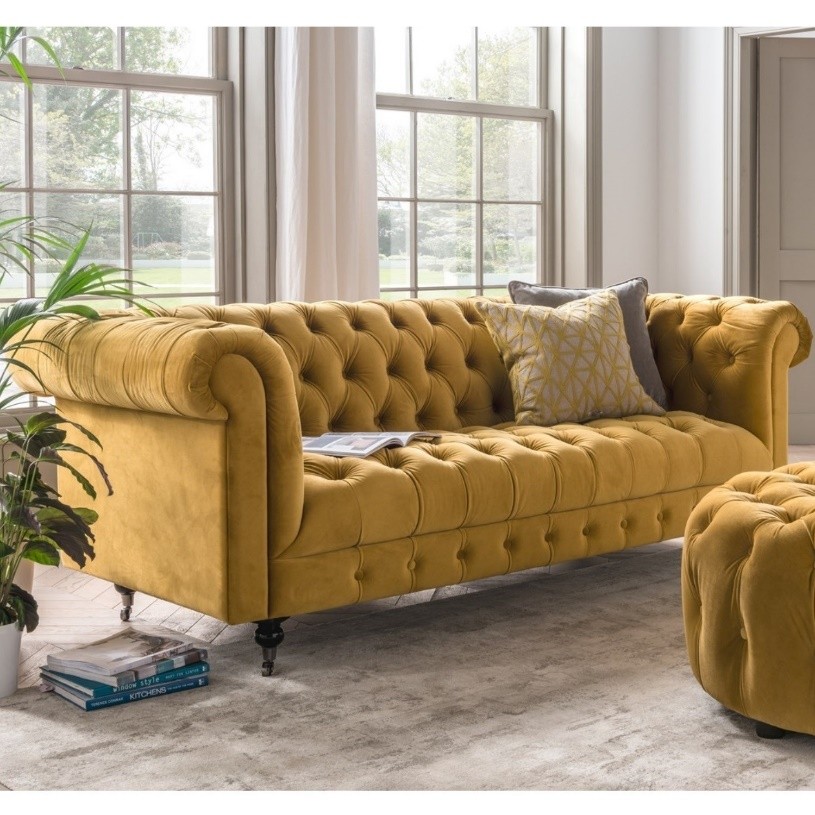Chọn màu vải bọc sofa làm ấm phòng khách