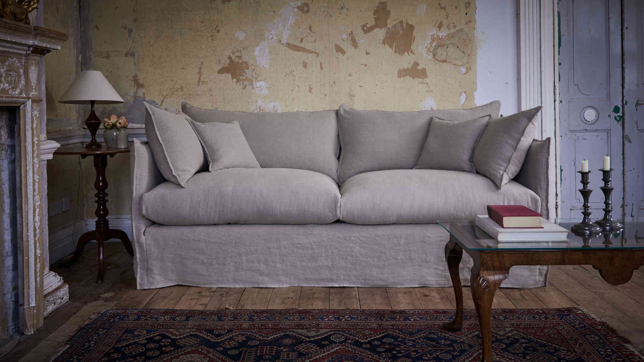Biết cách để chăm sóc bọc ghế sofa bằng vải lanh