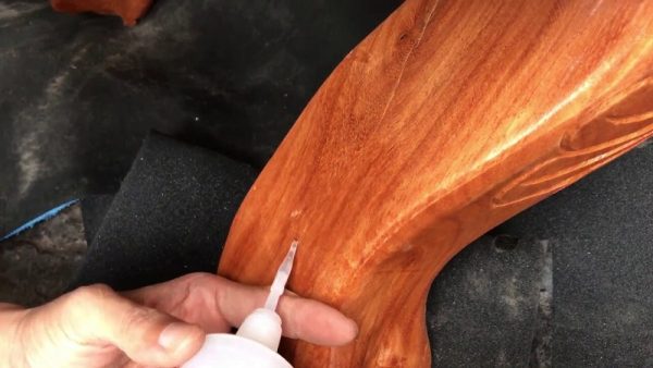 Cách xử lý vết nứt trên khung gỗ ghế sofa