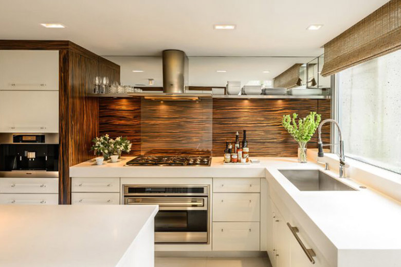 Làm sao để có được một căn bếp với thiết kế sang trọng rộng rãi hot nhất 2021