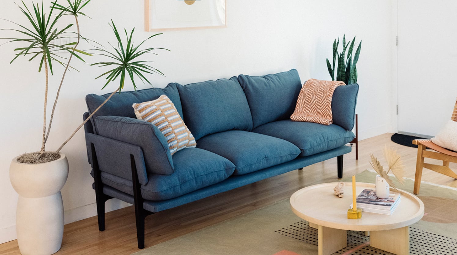 Làm thế nào để tự bọc ghế sofa ít tốn kém nhất